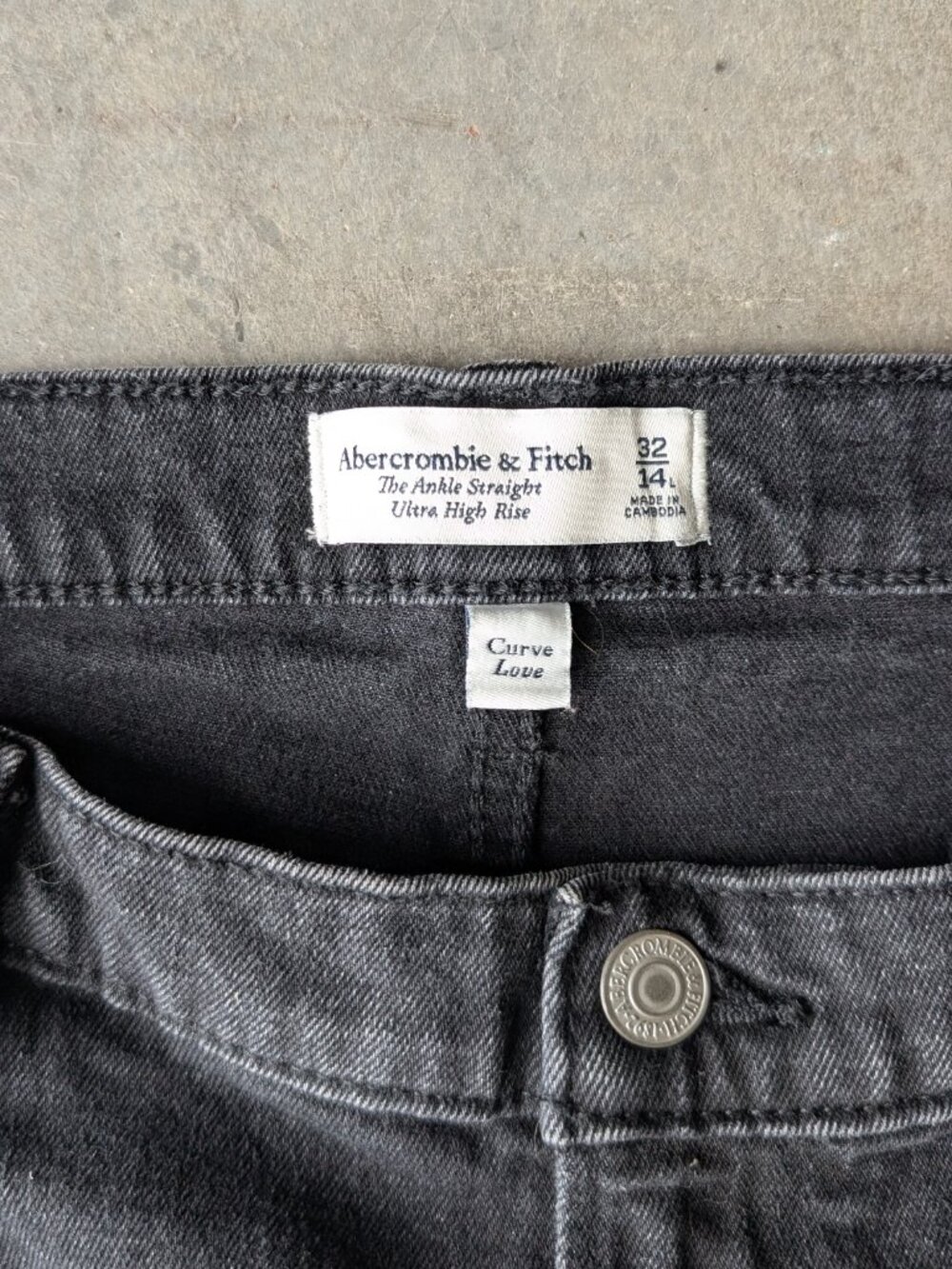 Abercrombie & Fitch Curve Love The Ankle Straight Ultra High Rise Jeans Black - Picture 5 of 8